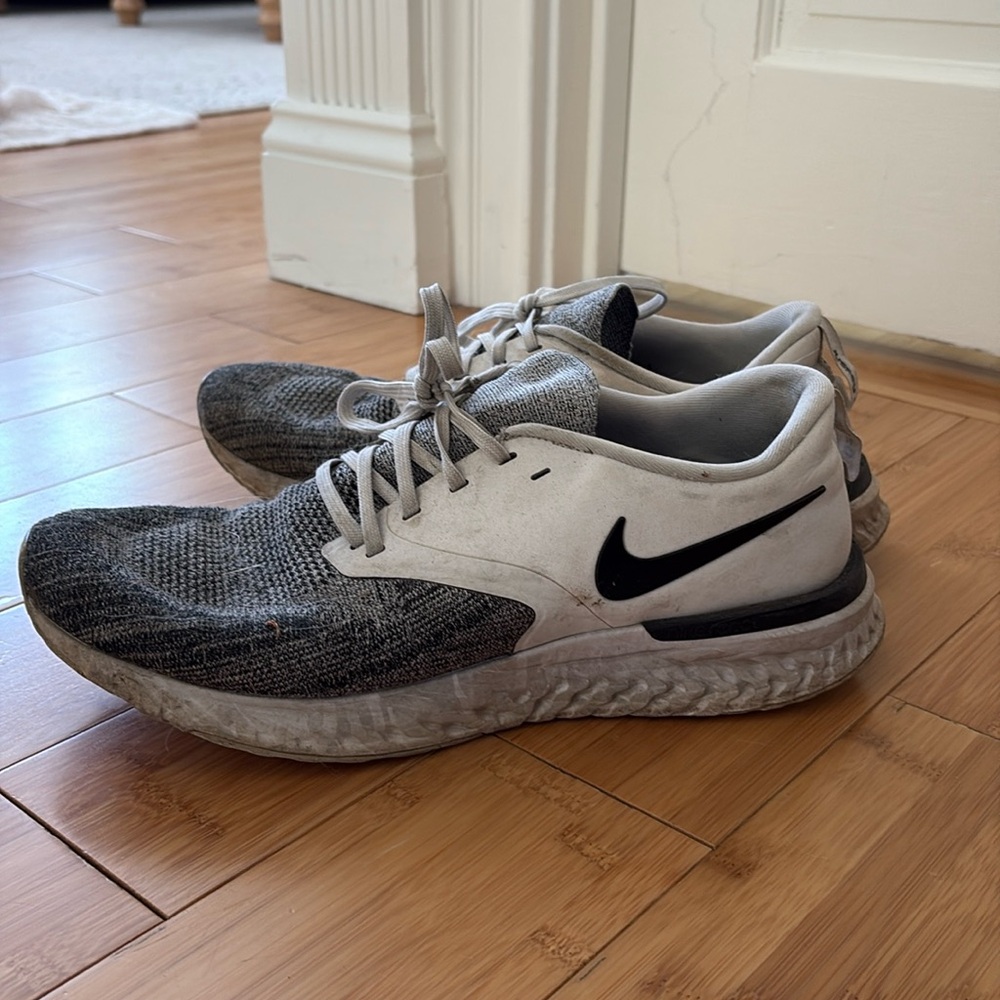 Nike men’s sneakers